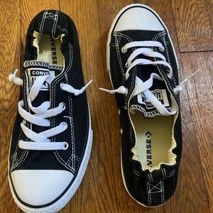 New never worn converse size 5